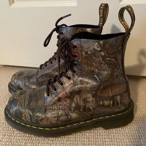 DR. MARTENS X RICHARD DADD X TATE 1460 PASCAL